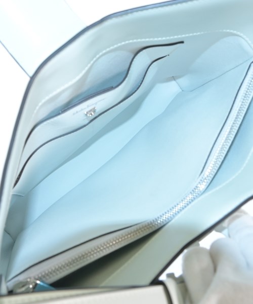 Salvatore Ferragamo（サルバトーレフェラガモ）ショルダーバッグ 白 サイズ:- レディース/2200663363247