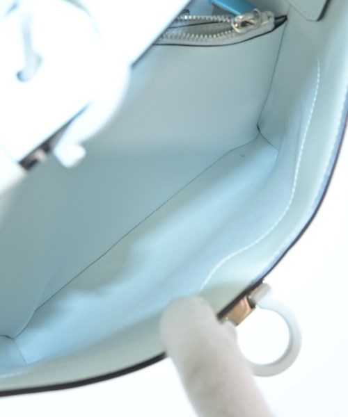 Salvatore Ferragamo（サルバトーレフェラガモ）ショルダーバッグ 白 サイズ:- レディース/2200663363247