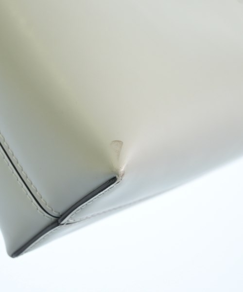 Salvatore Ferragamo（サルバトーレフェラガモ）ショルダーバッグ 白 サイズ:- レディース/2200663363247