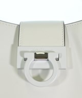 Salvatore Ferragamo（サルバトーレフェラガモ）ショルダーバッグ 白 サイズ:- レディース/2200663363247