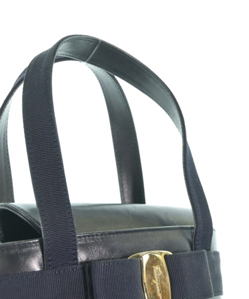 Salvatore Ferragamo（サルバトーレフェラガモ）ハンドバッグ 紺 サイズ:- レディース/2200669729047