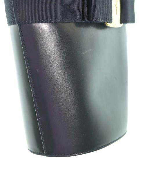 Salvatore Ferragamo（サルバトーレフェラガモ）ハンドバッグ 紺 サイズ:- レディース/2200669729047