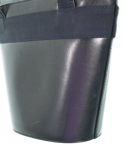 Salvatore Ferragamo（サルバトーレフェラガモ）ハンドバッグ 紺 サイズ:- レディース/2200669729047