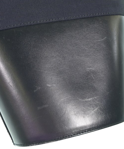 Salvatore Ferragamo（サルバトーレフェラガモ）ハンドバッグ 紺 サイズ:- レディース/2200669729047