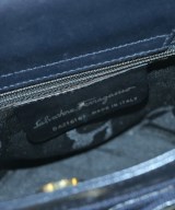 Salvatore Ferragamo（サルバトーレフェラガモ）ハンドバッグ 紺 サイズ:- レディース/2200669729047