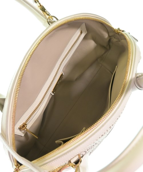 Salvatore Ferragamo（サルバトーレフェラガモ）ハンドバッグ 白 サイズ:- レディース/2200669729078