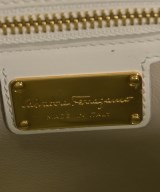 Salvatore Ferragamo（サルバトーレフェラガモ）ハンドバッグ 白 サイズ:- レディース/2200669729078