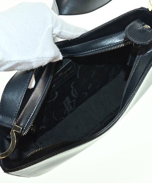 Salvatore Ferragamo（サルバトーレフェラガモ）ショルダーバッグ 黒 サイズ:- レディース/2200669729665