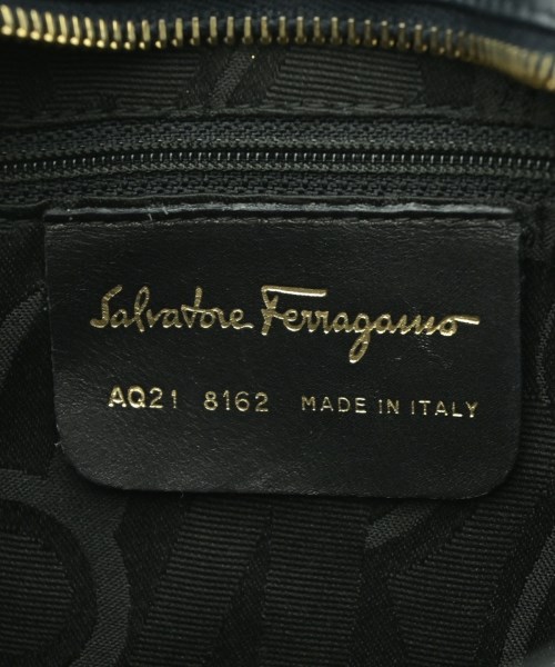 Salvatore Ferragamo（サルバトーレフェラガモ）ショルダーバッグ 黒 サイズ:- レディース/2200669729665