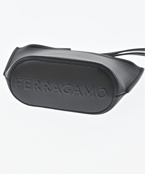 Salvatore Ferragamo（サルバトーレフェラガモ）ポーチ 黒 サイズ:- レディース/2200672052095