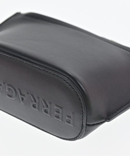 Salvatore Ferragamo（サルバトーレフェラガモ）ポーチ 黒 サイズ:- レディース/2200672052095