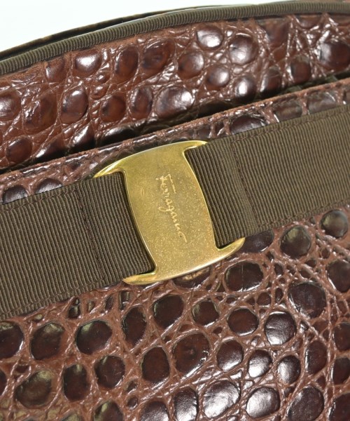 Salvatore Ferragamo（サルバトーレフェラガモ）ショルダーバッグ 茶 サイズ:- レディース/2200672256226