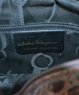 Salvatore Ferragamo（サルバトーレフェラガモ）ショルダーバッグ 茶 サイズ:- レディース/2200672256226