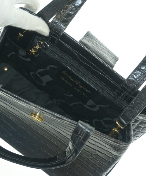 Salvatore Ferragamo（サルバトーレフェラガモ）ハンドバッグ 黒 サイズ:- レディース/2200672256288