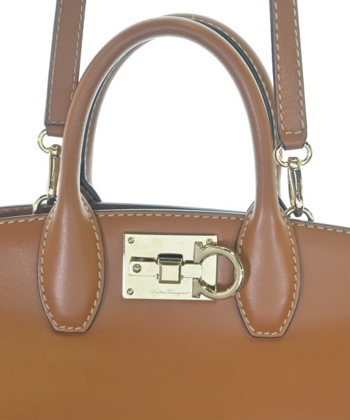 Salvatore Ferragamo（サルバトーレフェラガモ）ハンドバッグ ベージュ サイズ:- レディース/2200672256547