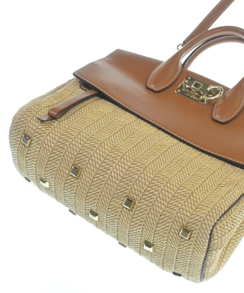 Salvatore Ferragamo（サルバトーレフェラガモ）ハンドバッグ ベージュ サイズ:- レディース/2200672256547