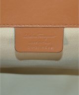 Salvatore Ferragamo（サルバトーレフェラガモ）ハンドバッグ ベージュ サイズ:- レディース/2200672256547