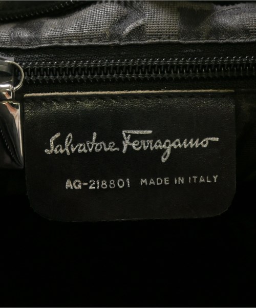 Salvatore Ferragamo（サルバトーレフェラガモ）ショルダーバッグ 黒 サイズ:- レディース/2200719902260