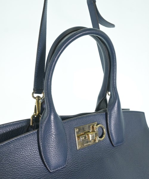 Salvatore Ferragamo（サルバトーレフェラガモ）ハンドバッグ 紺 サイズ:- レディース/2200719902390