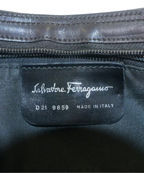 Salvatore Ferragamo（サルバトーレフェラガモ）ショルダーバッグ 茶 サイズ:- レディース/2200719902475