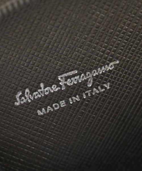Salvatore Ferragamo（サルバトーレフェラガモ）財布・コインケース カーキ サイズ:- レディース/2200719903878