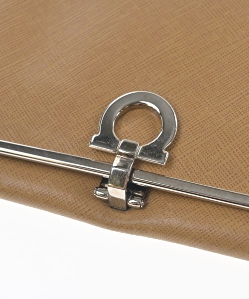 Salvatore Ferragamo（サルバトーレフェラガモ）財布・コインケース ベージュ サイズ:- レディース/2200719903892