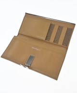 Salvatore Ferragamo（サルバトーレフェラガモ）財布・コインケース ベージュ サイズ:- レディース/2200719903892
