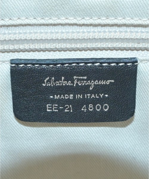 Salvatore Ferragamo（サルバトーレフェラガモ）ショルダーバッグ 黒 サイズ:- レディース/2200719904240