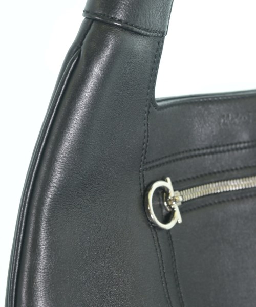 Salvatore Ferragamo（サルバトーレフェラガモ）ショルダーバッグ 黒 サイズ:- レディース/2200719904240