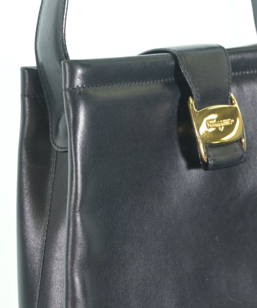 Salvatore Ferragamo（サルバトーレフェラガモ）ショルダーバッグ 黒 サイズ:- レディース/2200719953774