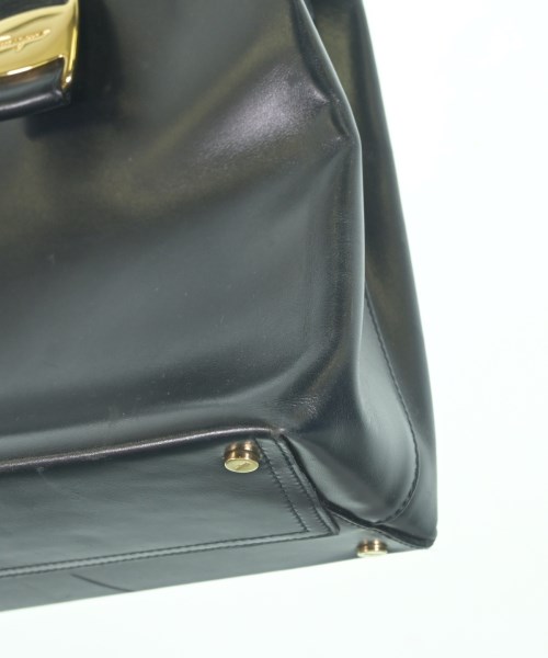 Salvatore Ferragamo（サルバトーレフェラガモ）ショルダーバッグ 黒 サイズ:- レディース/2200719953774