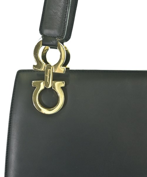 Salvatore Ferragamo（サルバトーレフェラガモ）ショルダーバッグ 黒 サイズ:- レディース/2200720483161