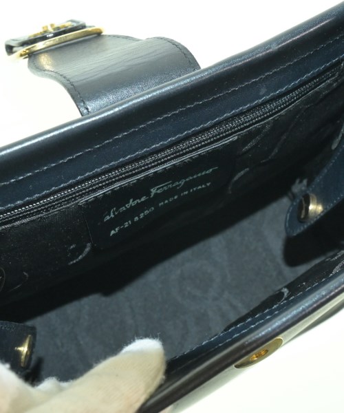 Salvatore Ferragamo（サルバトーレフェラガモ）ショルダーバッグ 黒 サイズ:- レディース/2200720483789