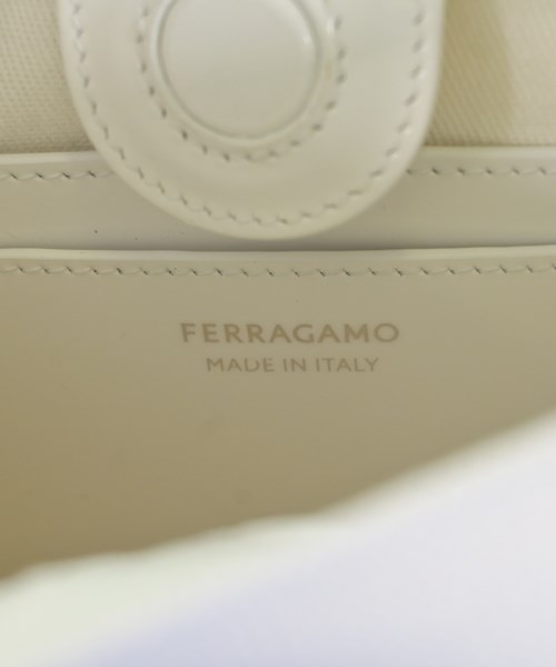 Salvatore Ferragamo（サルバトーレフェラガモ）ハンドバッグ 白 サイズ:- レディース/2200720599039