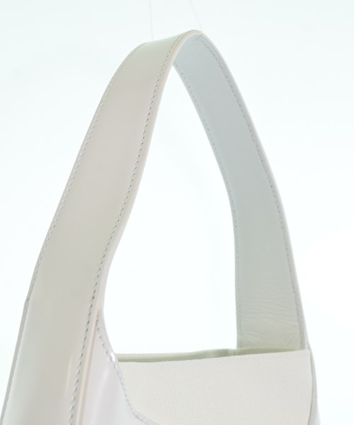 Salvatore Ferragamo（サルバトーレフェラガモ）ハンドバッグ 白 サイズ:- レディース/2200720599039
