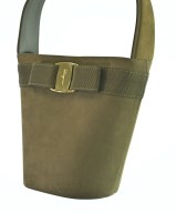 Salvatore Ferragamo（サルバトーレフェラガモ）ハンドバッグ カーキ サイズ:- レディース/2200722179895
