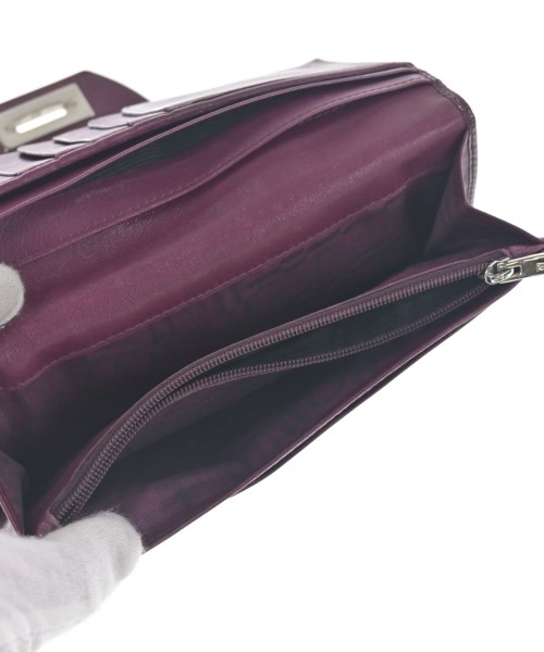 Salvatore Ferragamo（サルバトーレフェラガモ）財布・コインケース 赤 サイズ:- レディース/2200722313312