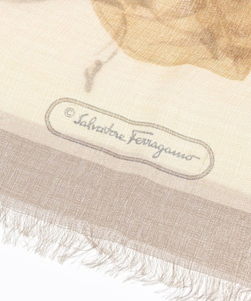 Salvatore Ferragamo（サルバトーレフェラガモ）バンダナ・スカーフ ベージュ サイズ:- レディース/2200722543078