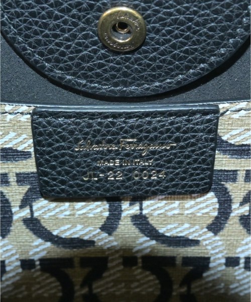 Salvatore Ferragamo（サルバトーレフェラガモ）ショルダーバッグ 黒 サイズ:- レディース/2200722558041