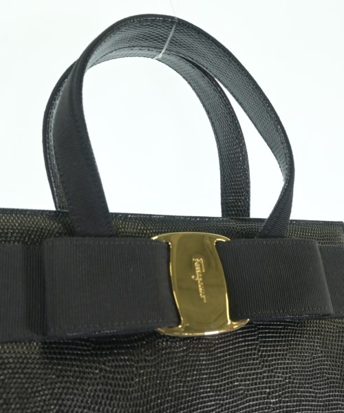 Salvatore Ferragamo（サルバトーレフェラガモ）ショルダーバッグ 黒 サイズ:- レディース/2200724273072