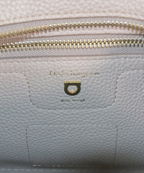 Salvatore Ferragamo（サルバトーレフェラガモ）ハンドバッグ ベージュ サイズ:- レディース/2200724273133