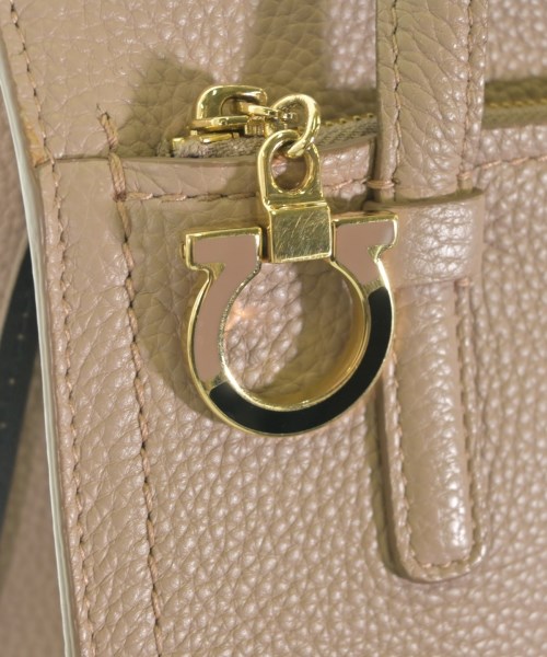 Salvatore Ferragamo（サルバトーレフェラガモ）ハンドバッグ ベージュ サイズ:- レディース/2200724273133