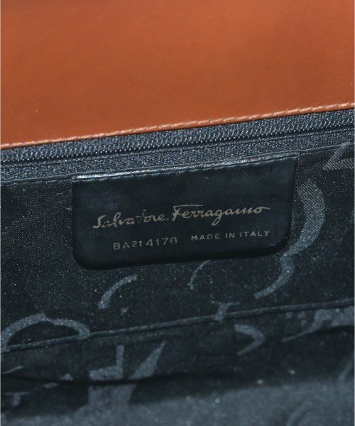 Salvatore Ferragamo（サルバトーレフェラガモ）ショルダーバッグ 茶 サイズ:- レディース/2200724273157