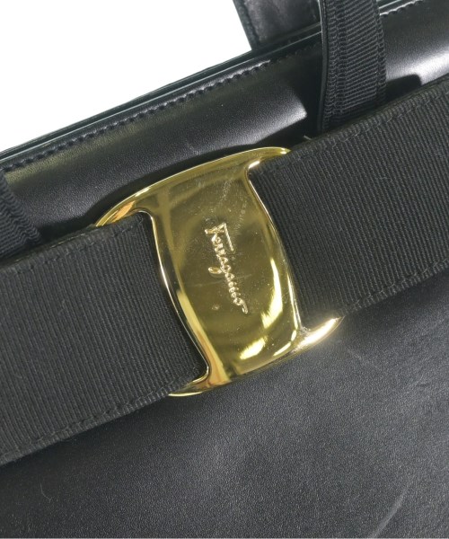 Salvatore Ferragamo（サルバトーレフェラガモ）ハンドバッグ 黒 サイズ:- レディース/2200724273171