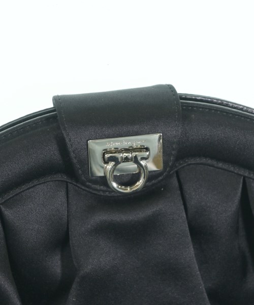Salvatore Ferragamo（サルバトーレフェラガモ）ショルダーバッグ 黒 サイズ:- レディース/2200724273188