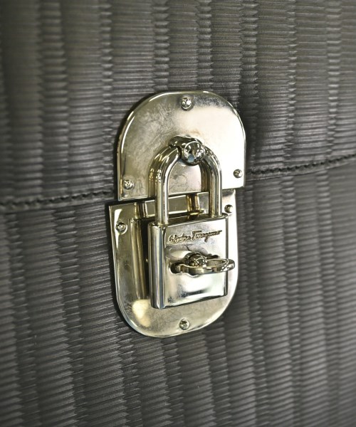 Salvatore Ferragamo（サルバトーレフェラガモ）ハンドバッグ 黒 サイズ:- レディース/2200724273232