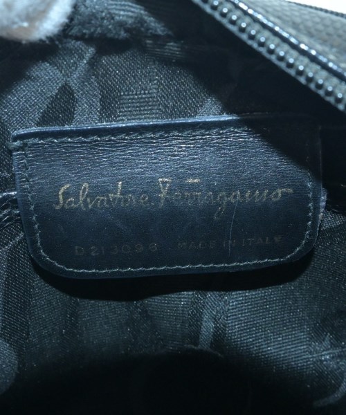 Salvatore Ferragamo（サルバトーレフェラガモ）ショルダーバッグ 黒 サイズ:- レディース/2200724273256