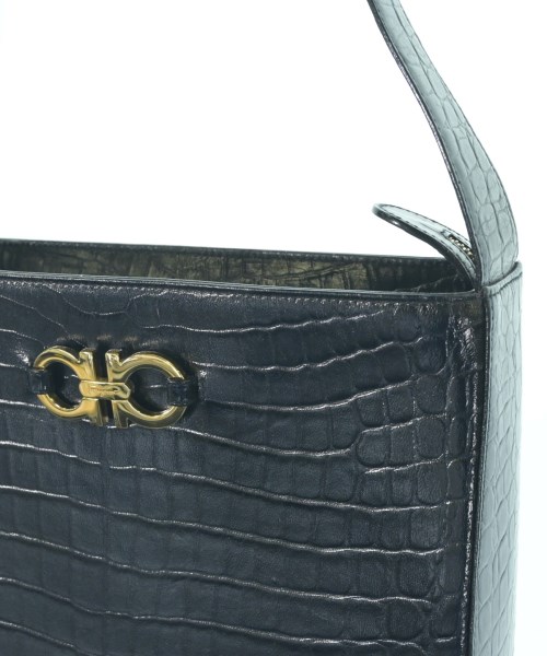 Salvatore Ferragamo（サルバトーレフェラガモ）ショルダーバッグ 黒 サイズ:- レディース/2200724273348