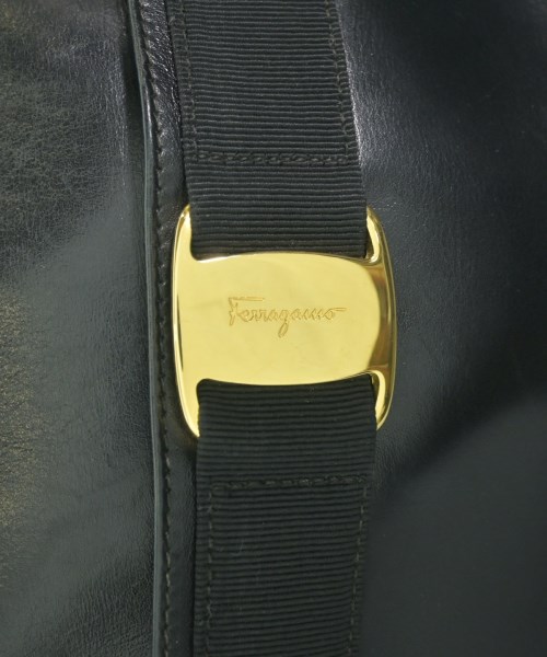 Salvatore Ferragamo（サルバトーレフェラガモ）ショルダーバッグ 黒 サイズ:- レディース/2200724274772