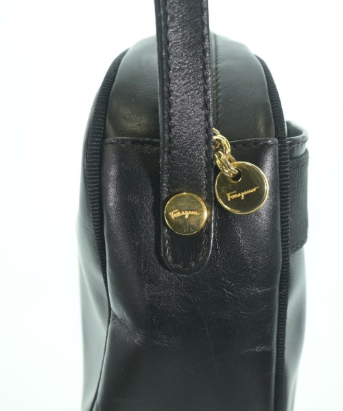 Salvatore Ferragamo（サルバトーレフェラガモ）ショルダーバッグ 黒 サイズ:- レディース/2200724274772